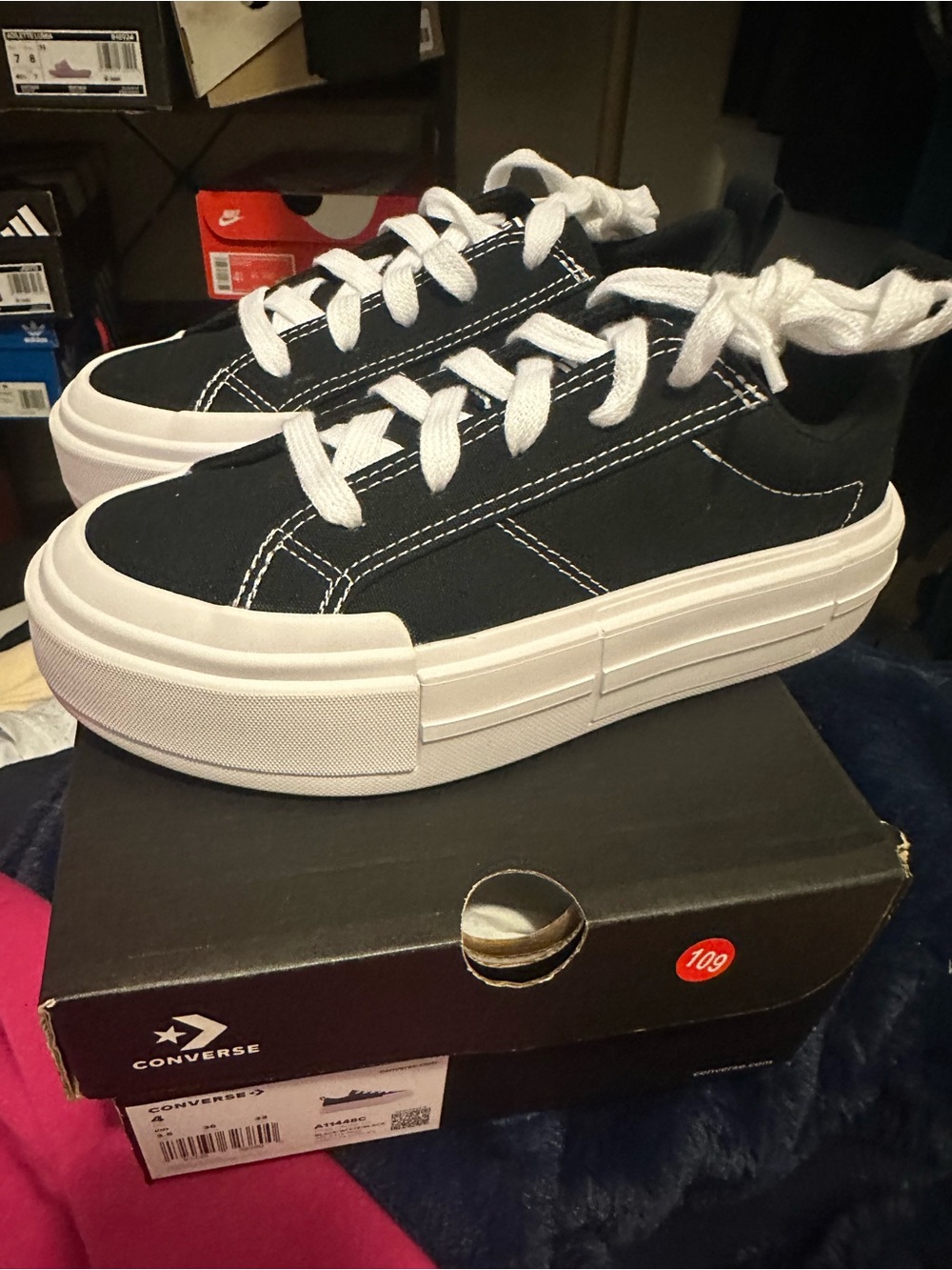 Converse Black & White Platform Low Top Sneakers Kids 4